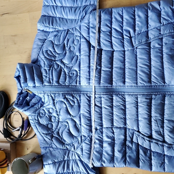 Mountain hardware coat- L - Picture 5 of 6